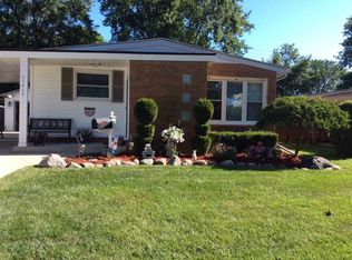 22625 Saint Joan St, Saint Clair Shores, MI 48080