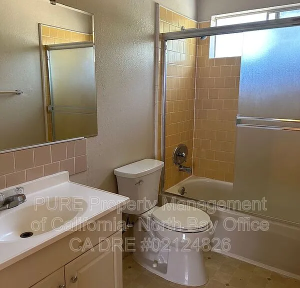 370 El Rio Ct #F — Photo 2