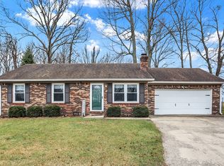11 Lakewood Dr, Trafalgar, IN 46181