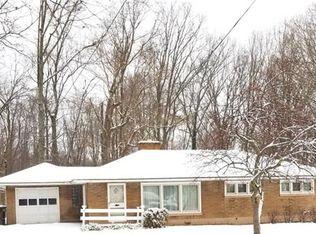 1170 Carroll Ln, Hermitage, PA