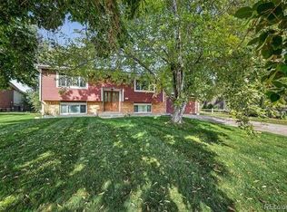 1221 Eagle St, Aurora, CO 80011