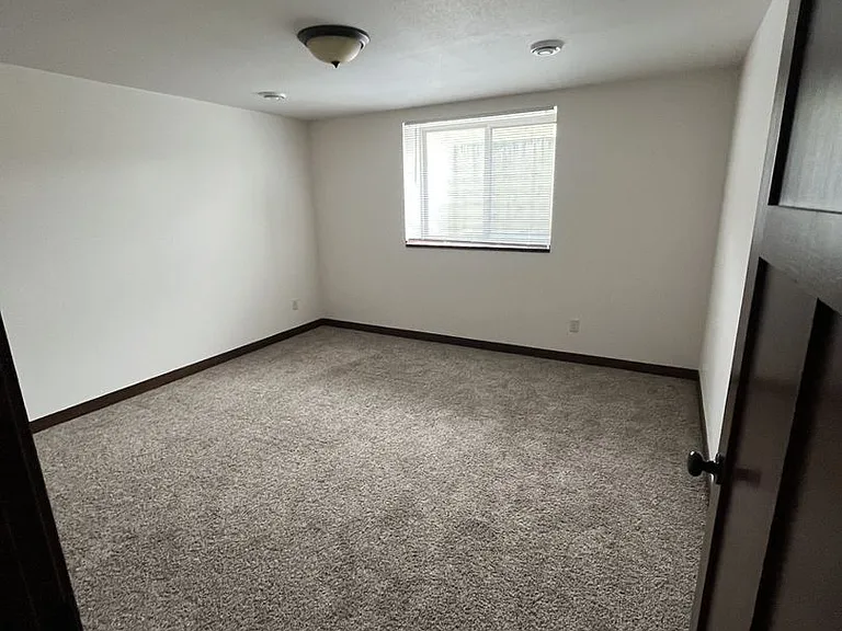 1326 Aspen Heights Dr — Photo 7