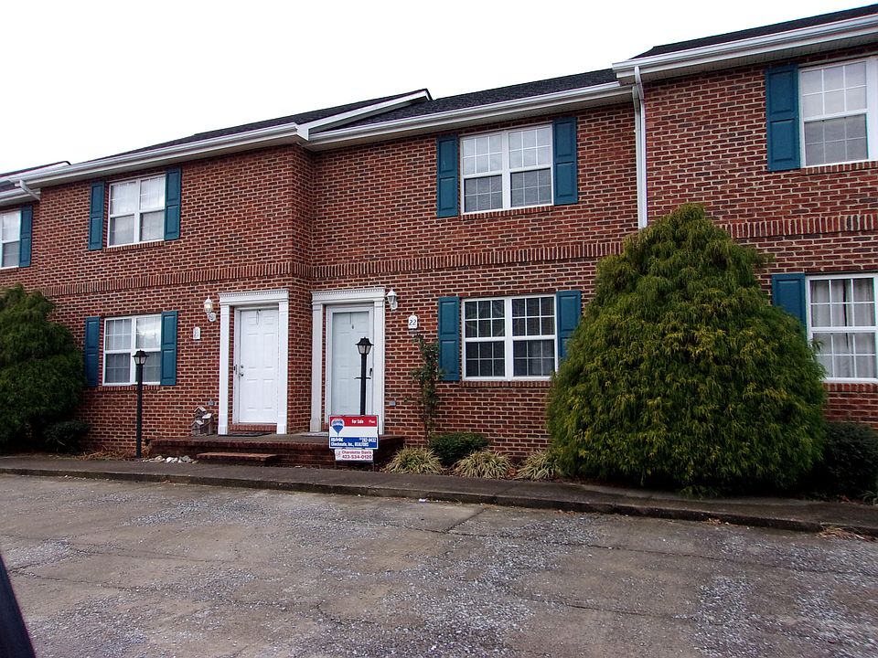 1st image of 22 Lexington Ct #4