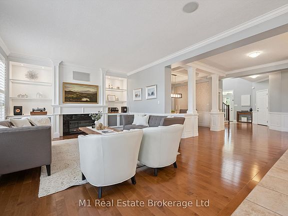 3rd image of 61 Summit Ridge Dr