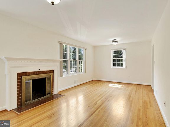 3rd image of 10904 Stillwater Ave