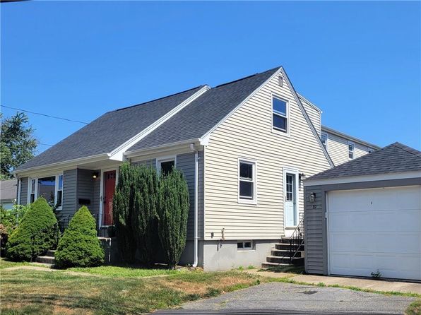 19 Hillside Ave