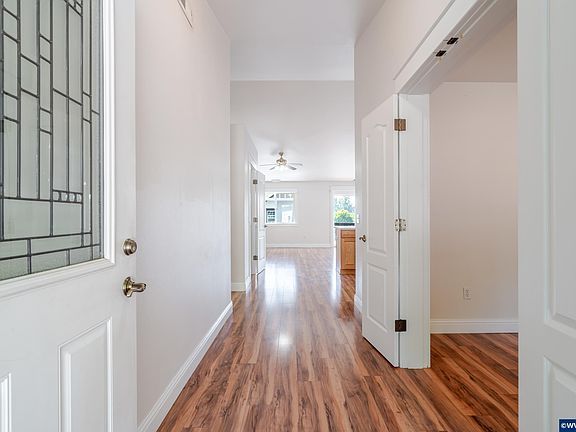 5th image of 440 Spaulding Ave
