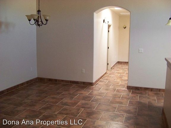 5th image of 4202 Tres Ninos #A