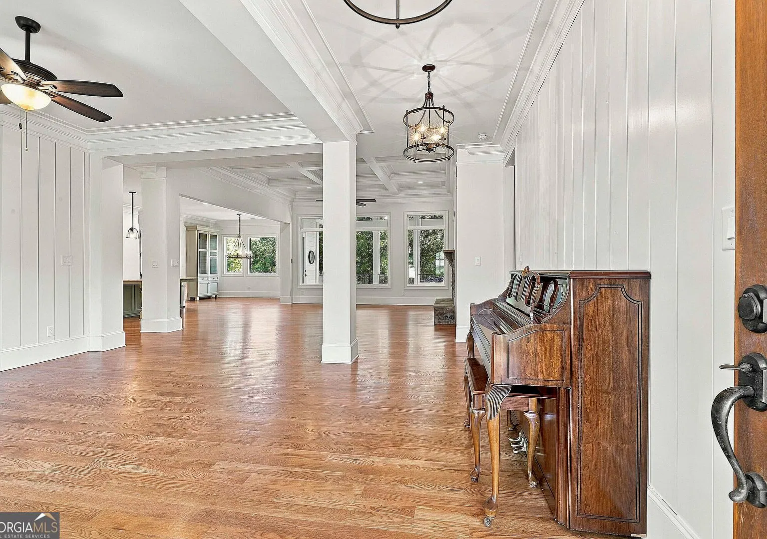 Exceptional 6 Bedroom Estate on 4+ Private Acres in Arbor Springs — Photo 3