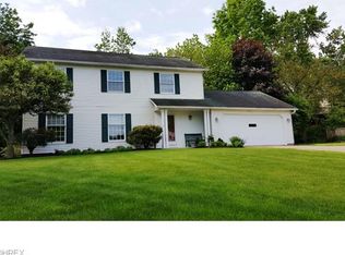 5841 Royal Dr, Willoughby, OH 44094