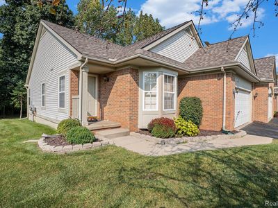 5852 Augusta Ln, Grand Blanc, MI, 48439