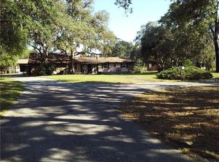 9945 Hilltop Dr, New Port Richey, FL 34654