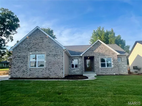 3607 Kelly Dr, Arnold, MO 63010
