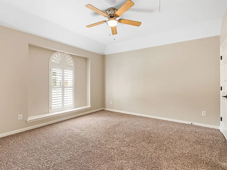 684 Hollow Cir — Photo 24