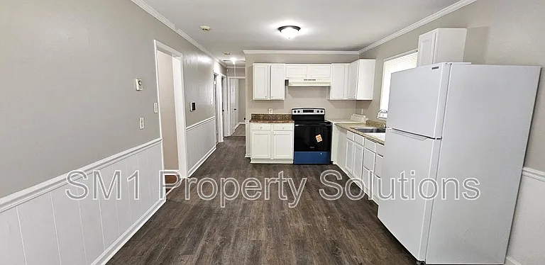 1702 Spry St — Photo 5