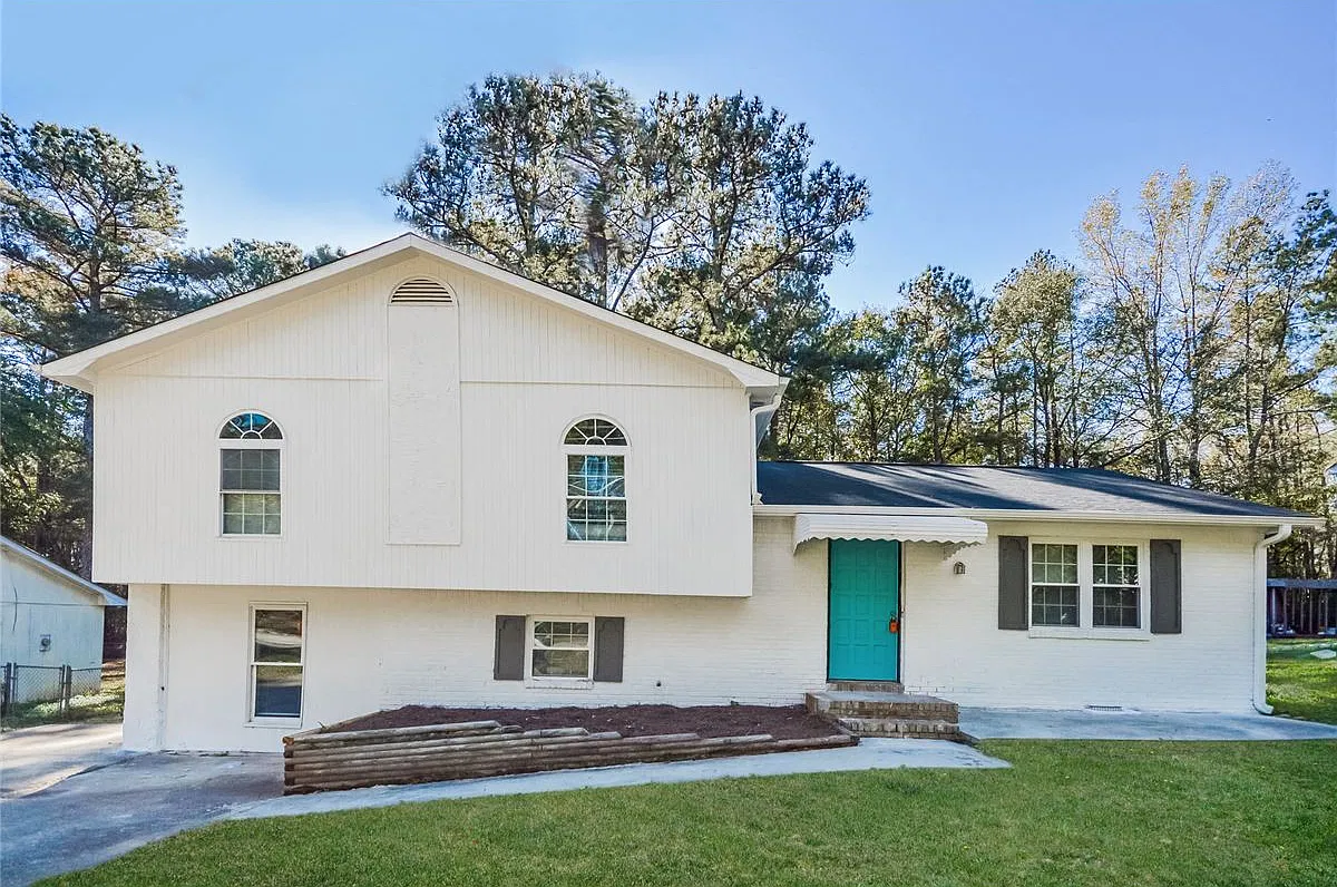 9125 Settlers Grove Rd NE — Photo 1