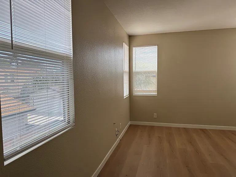 39561 Tischa Dr — Photo 13