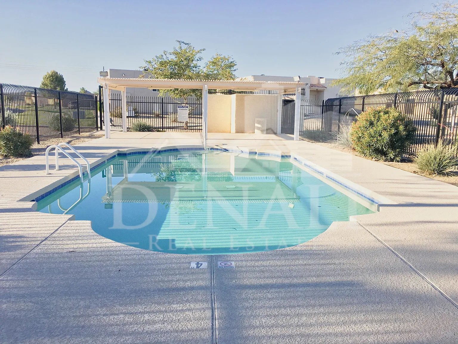 3 bed, 2.0 bath, 1157 sqft, $1,500 — Photo 2