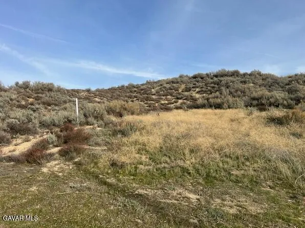 Arrowrock Dr, Lake Hughes, CA 93532