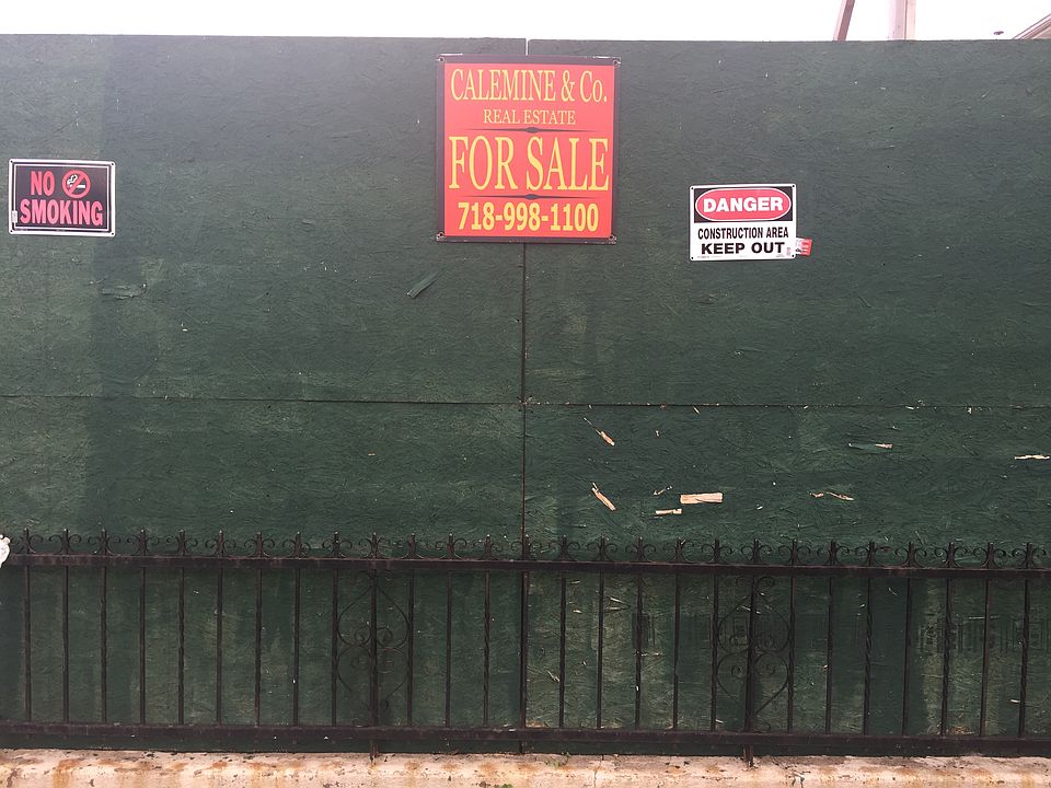 1st image of 2261 E 13th St
