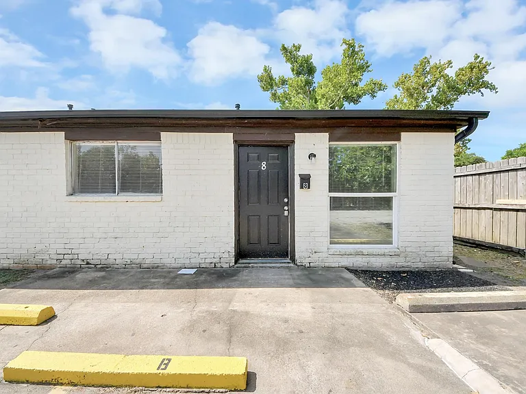 1736 Crestdale Dr #8 — Photo 1