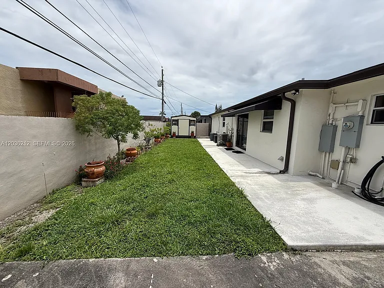 875 W 72nd Pl — Photo 16