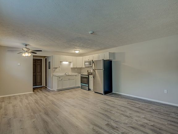 3rd image of 824 Clough Pike #6