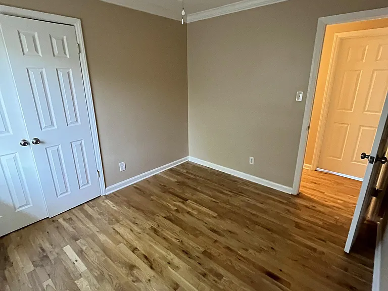 5717 Friendswood Dr — Photo 10