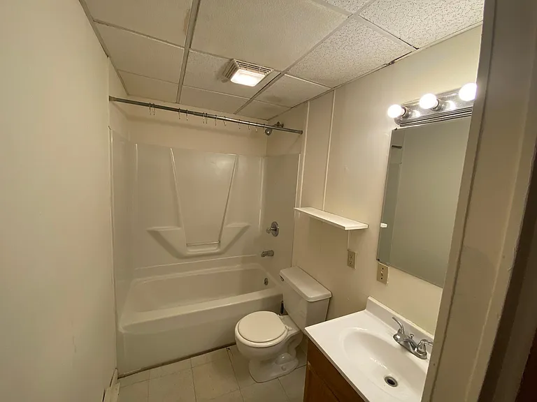 635 N James St #4 — Photo 10