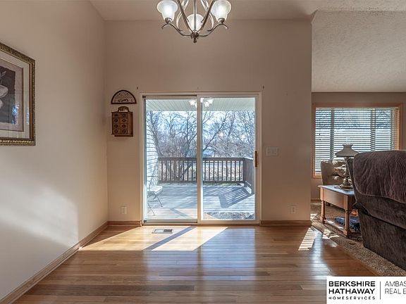5th image of 16923 Joanne Dr