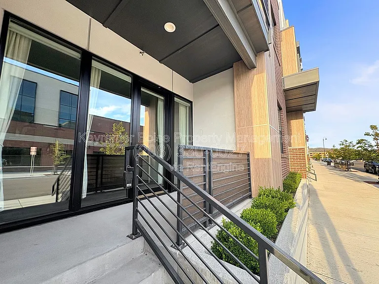 4184 E Haystack St #109 — Photo 2