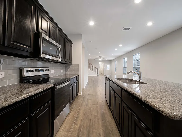 1905 Winecup Dr — Photo 11