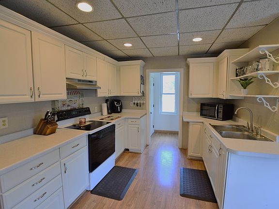 Large kitchen