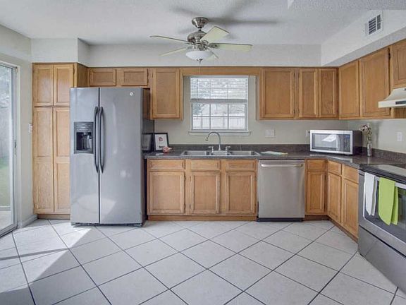 2nd image of 422 Village Ct NW