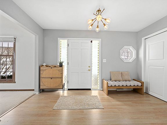 4th image of 1532 Swallow St