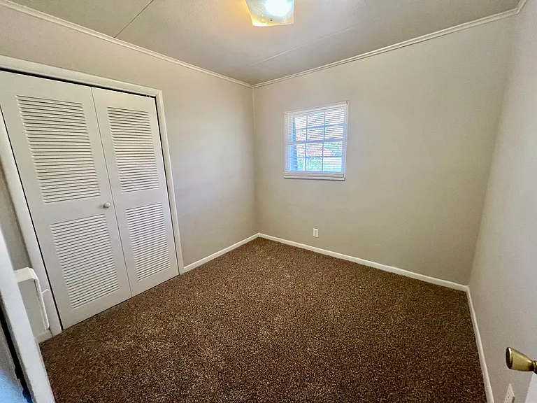 1200 Craigmont Dr — Photo 5