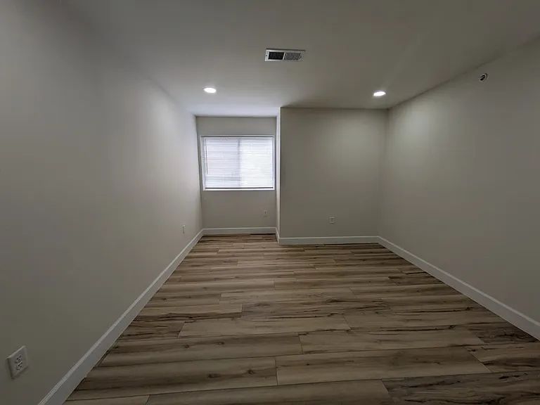 44 Warner St #7B — Photo 12