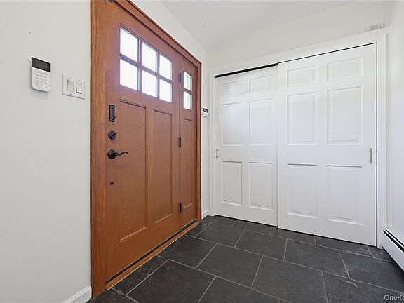 4th image of 109 Longworth Avenue