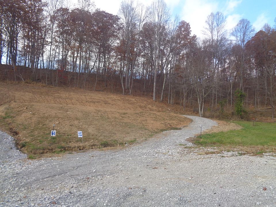 2nd image of 64 Bluestone Lot Dr