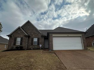 2280 Southern Woods Dr, Cordova, TN 38016