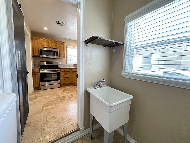 10228 Benson Ave — Photo 9