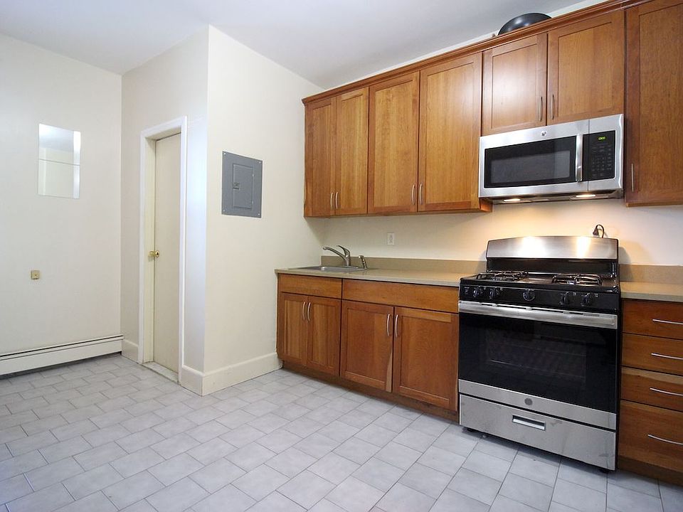 1st image of 232 Bloomfield St APT 3S