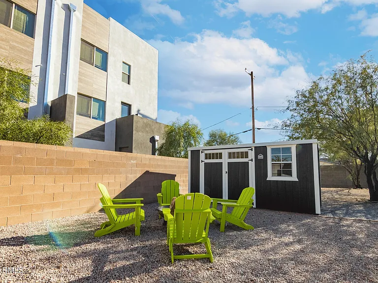 1433 E Osborn Rd — Photo 32