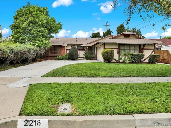 2218 Lewis St, Santa Ana, CA 92706