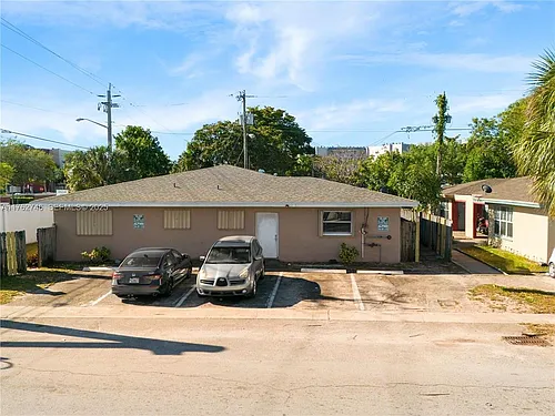 5600 NW 27th Ct #5604 Photo 1