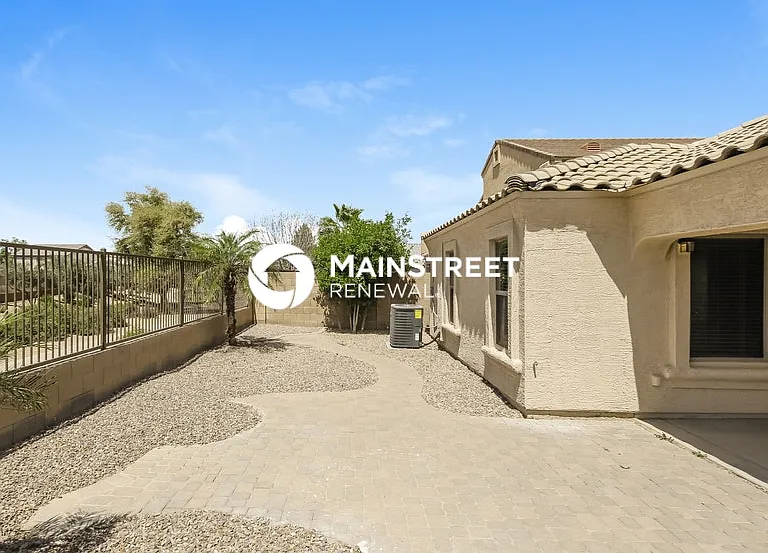3224 S 92nd Dr — Photo 16