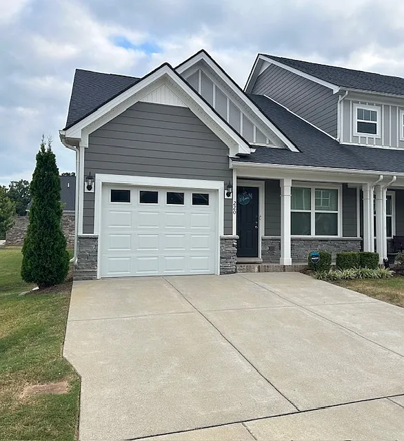 220 Ruth way - 1 — Photo 2