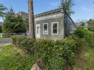 651 Raritan Rd, Cranford, NJ 07016