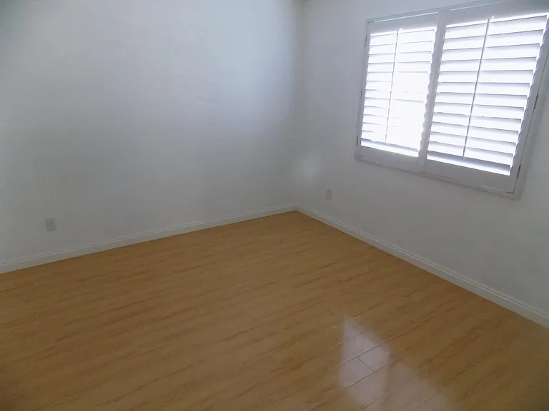 11833 Worcester Dr — Photo 22