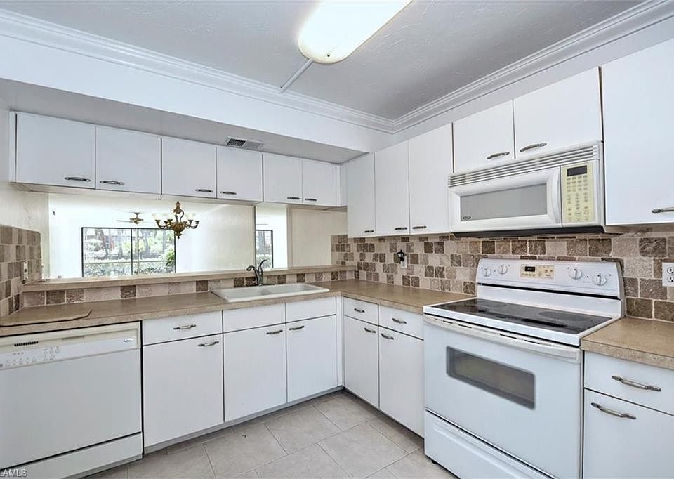 1st image of 3219 Horse Carriage Way #309